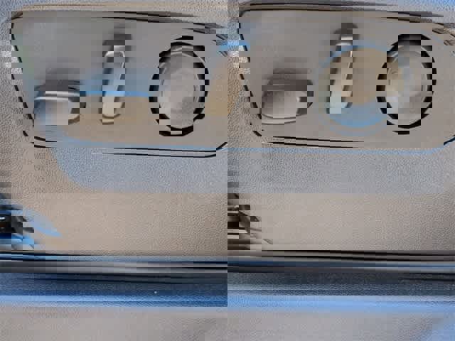 Used 2024 Chevrolet Silverado 1500 Custom image 18