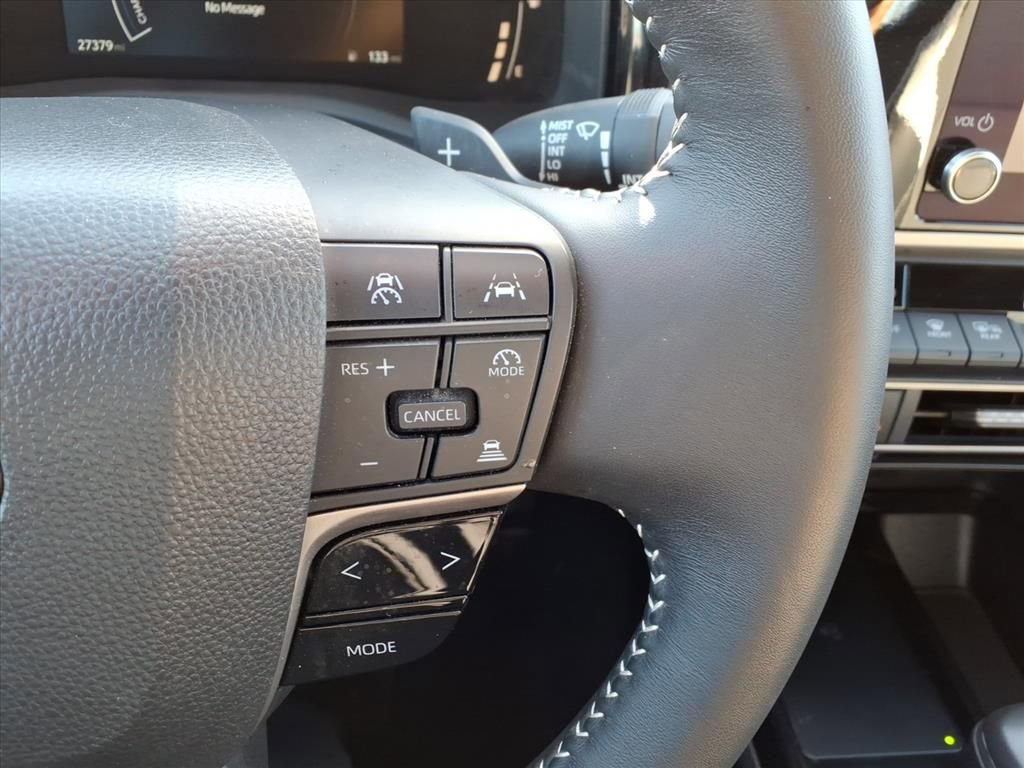 Certified 2025 Toyota Camry SE image 18