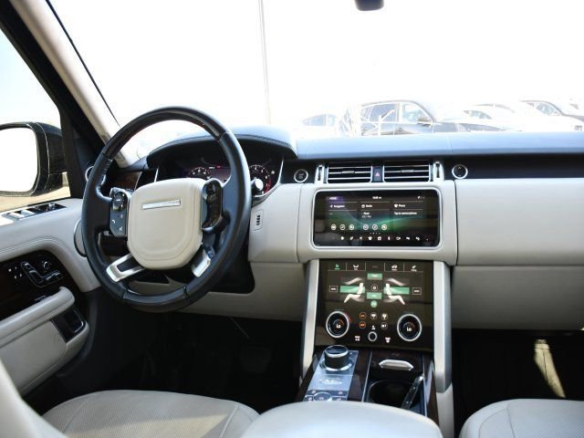 Used 2020 Land Rover Range Rover HSE image 18