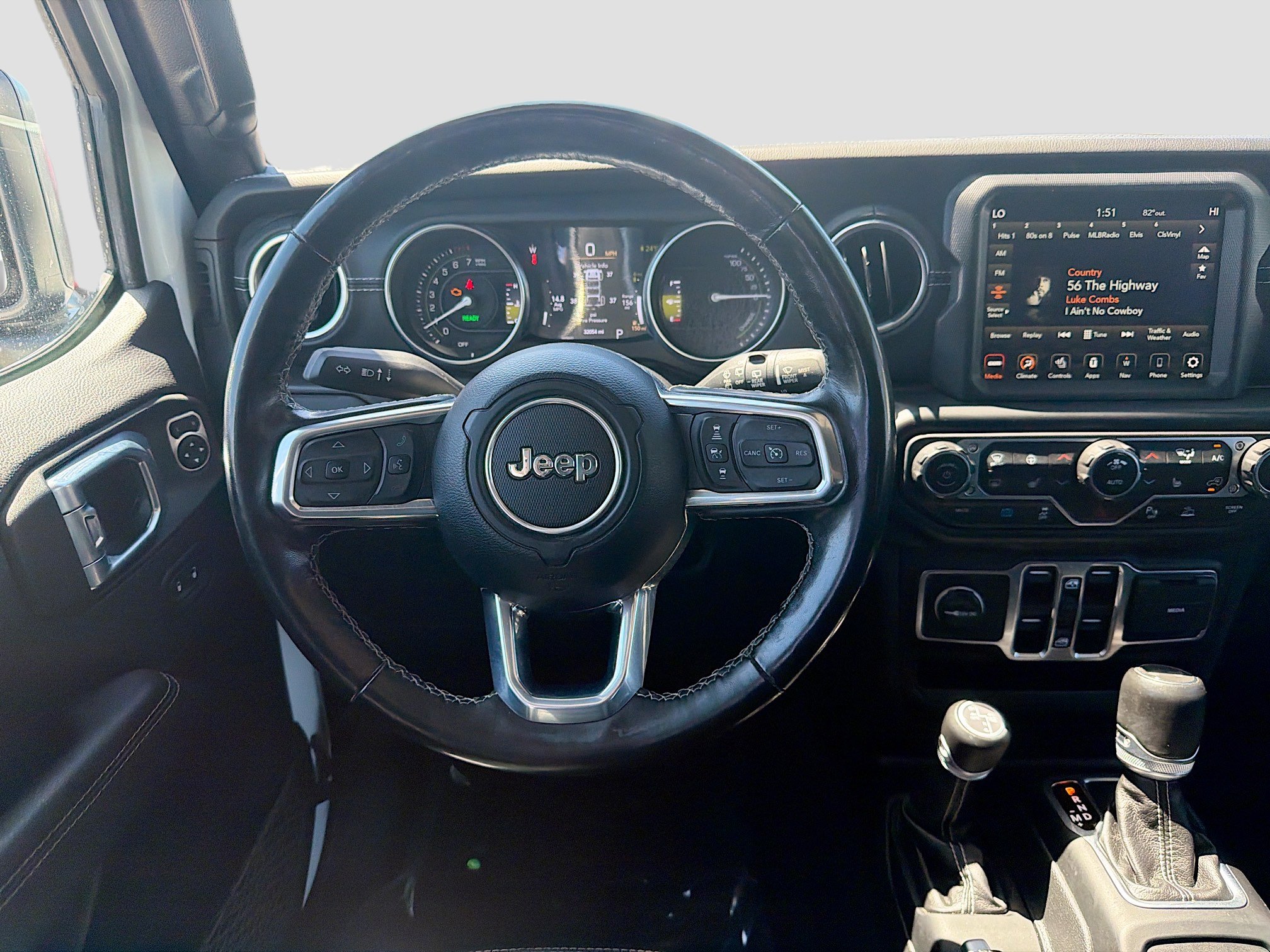 Used 2023 Jeep Wrangler Sahara w/ Cold Weather Group image 16