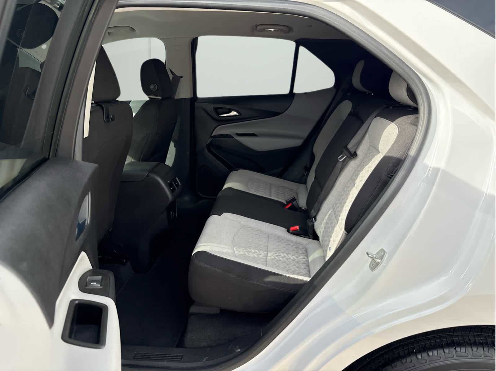 Used 2024 Chevrolet Equinox LS w/ LS Convenience Package image 12