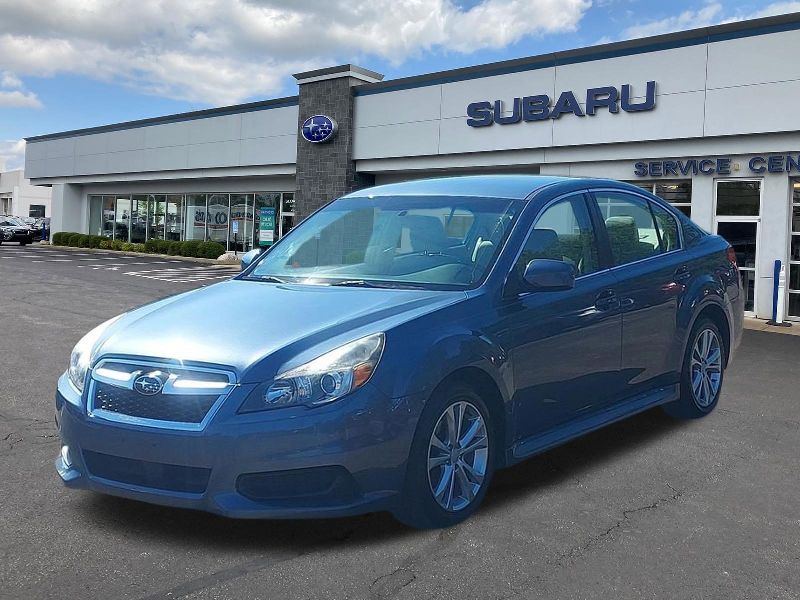 Used 2013 Subaru Legacy 2.5i Premium w/ All-Weather Pkg AWD/4WD image 3