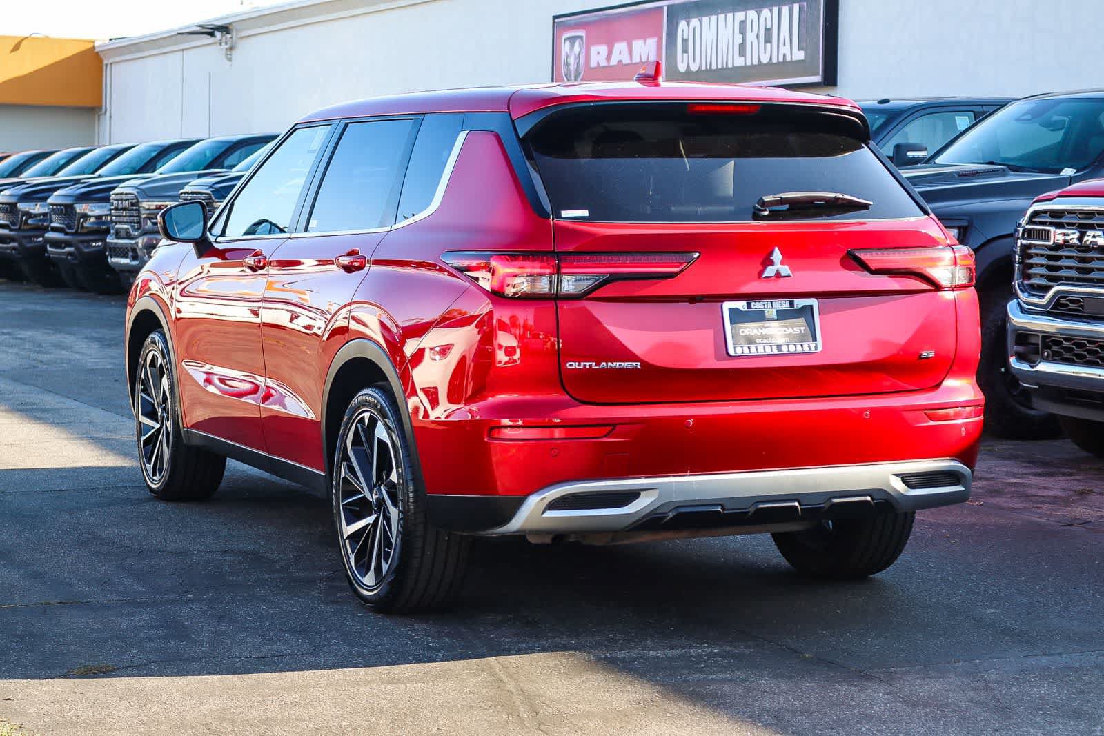 Used 2024 Mitsubishi Outlander SE AWD/4WD image 6