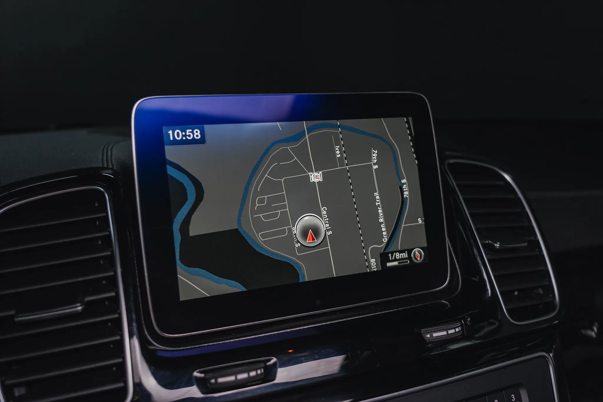 Used 2017 Mercedes-Benz GLS 550 GLS 550 Sport Utility 4D image 64