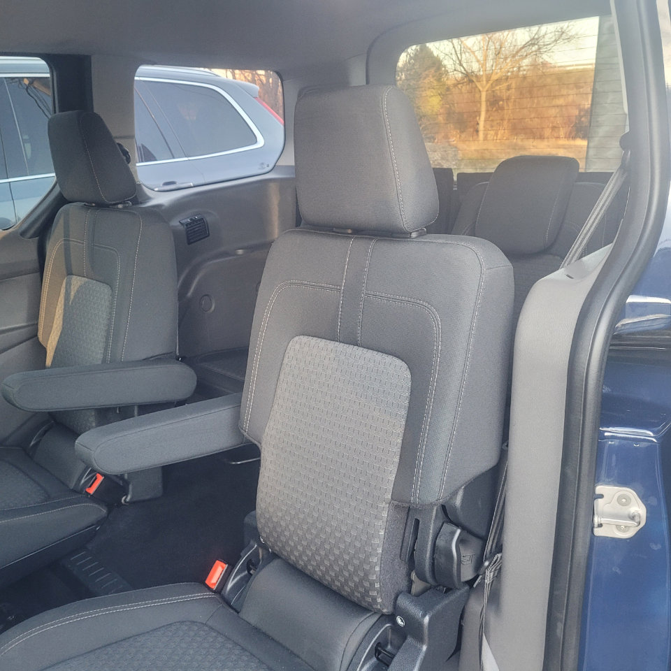 Used 2021 Ford Transit Connect XLT image 30