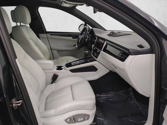 Used 2022 Porsche Macan image 25