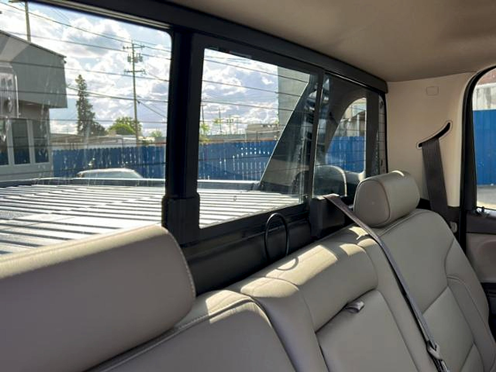 Used 2018 Chevrolet Silverado 1500 LTZ w/ High Desert Package AWD/4WD image 32