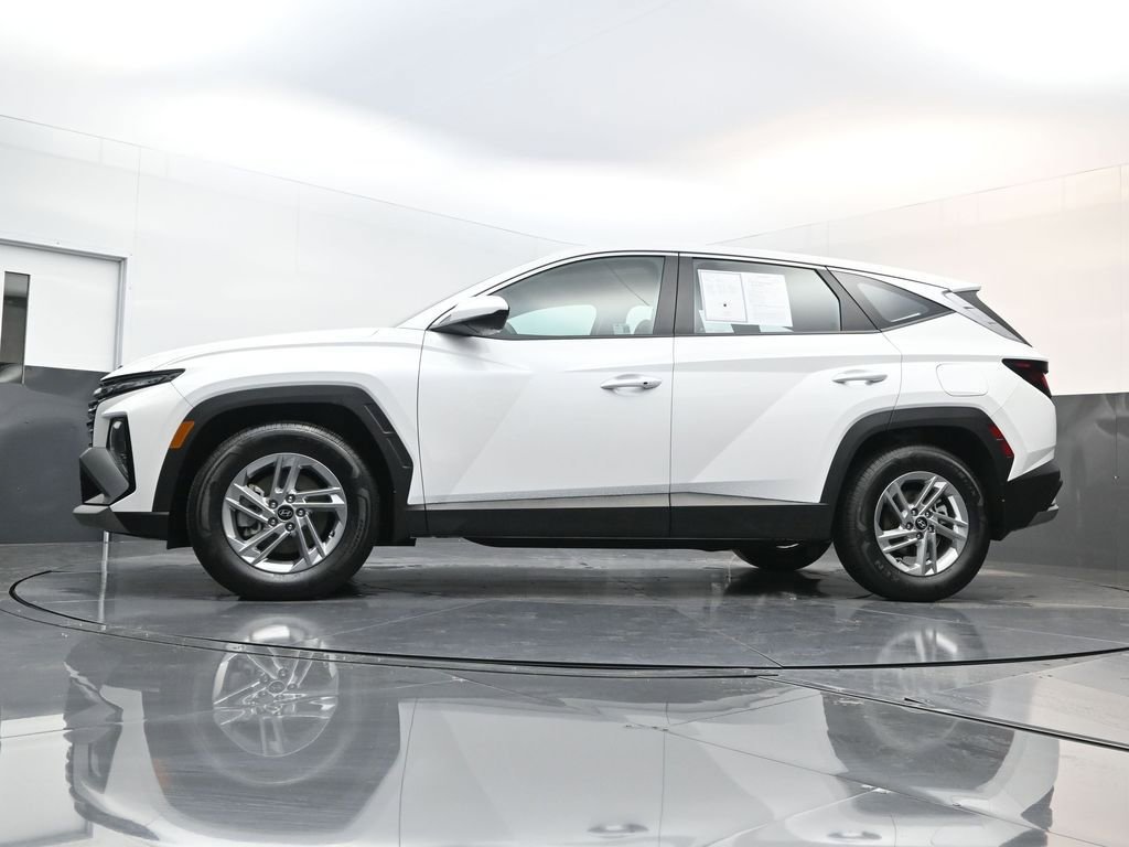 Certified 2025 Hyundai Tucson SE image 19
