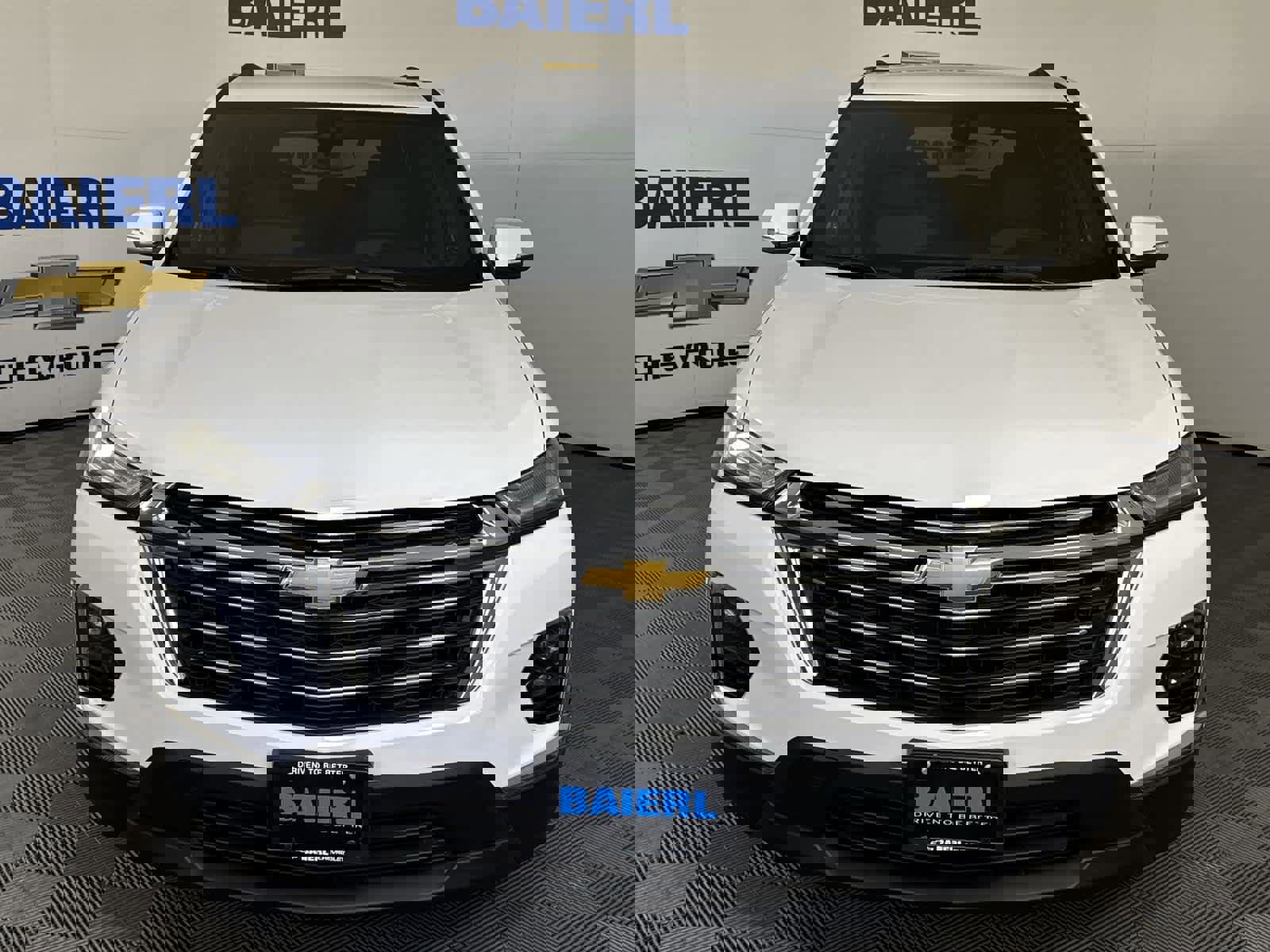 Used 2023 Chevrolet Traverse LT image 8