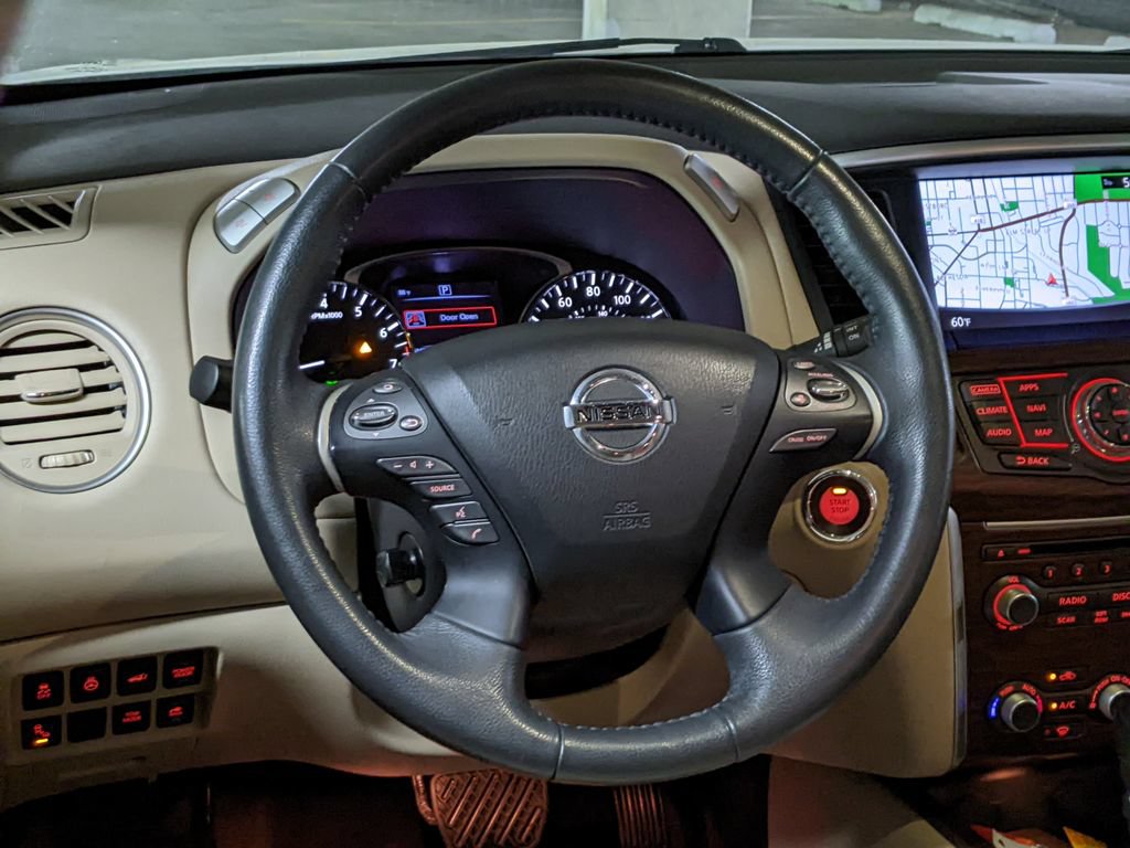 Used 2017 Nissan Pathfinder Platinum FWD image 15