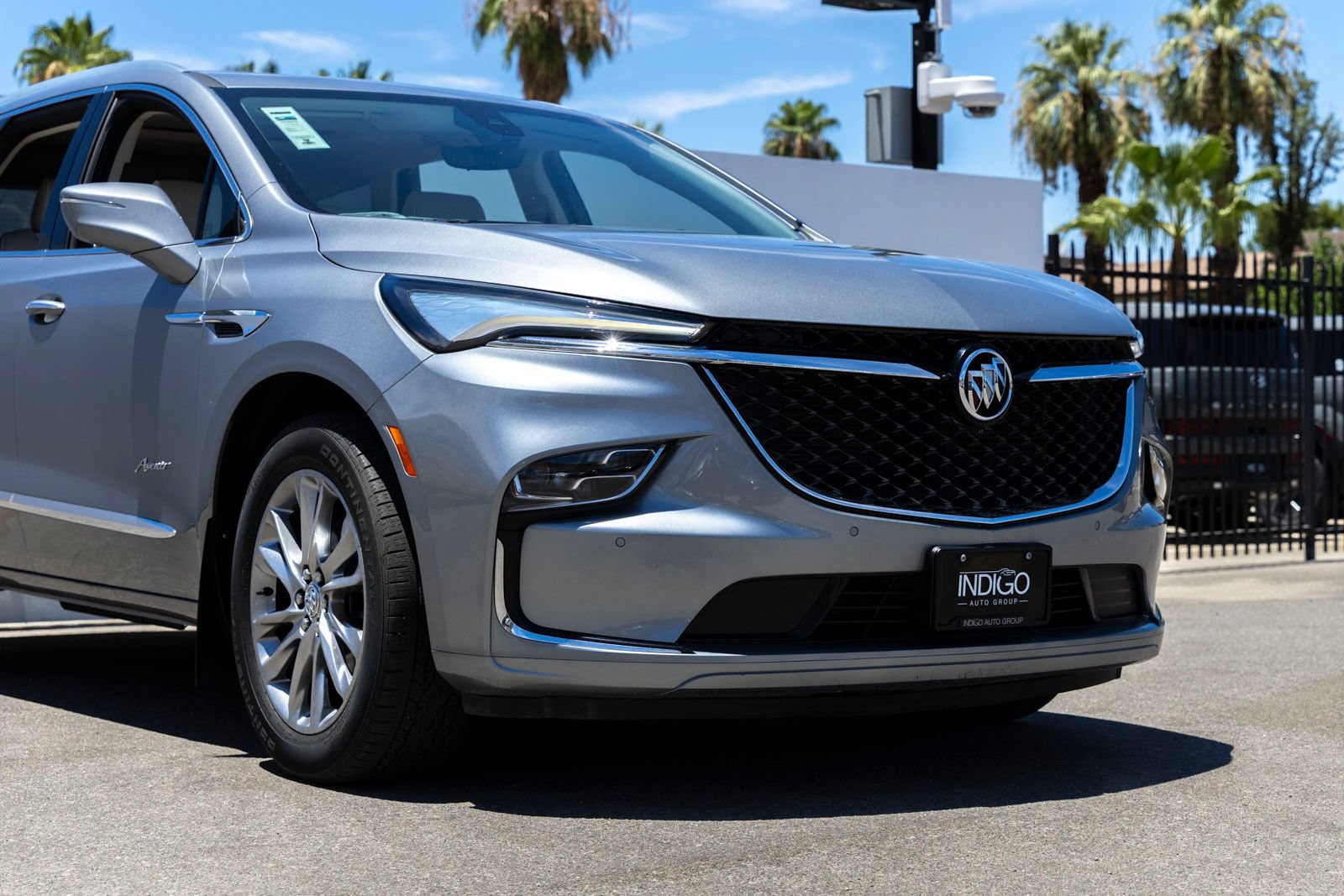 Used 2023 Buick Enclave Avenir w/ Avenir Technology Package AWD/4WD image 3