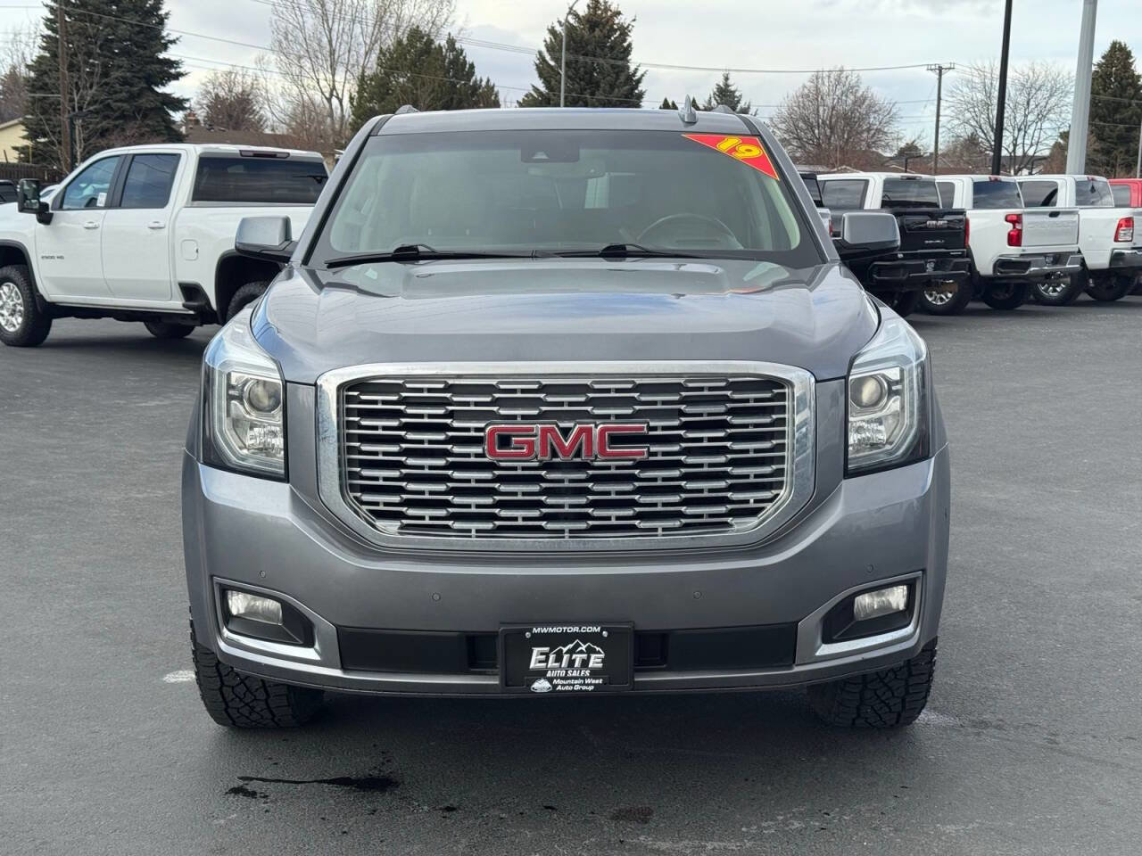 Used 2019 GMC Yukon XL Denali AWD/4WD image 2