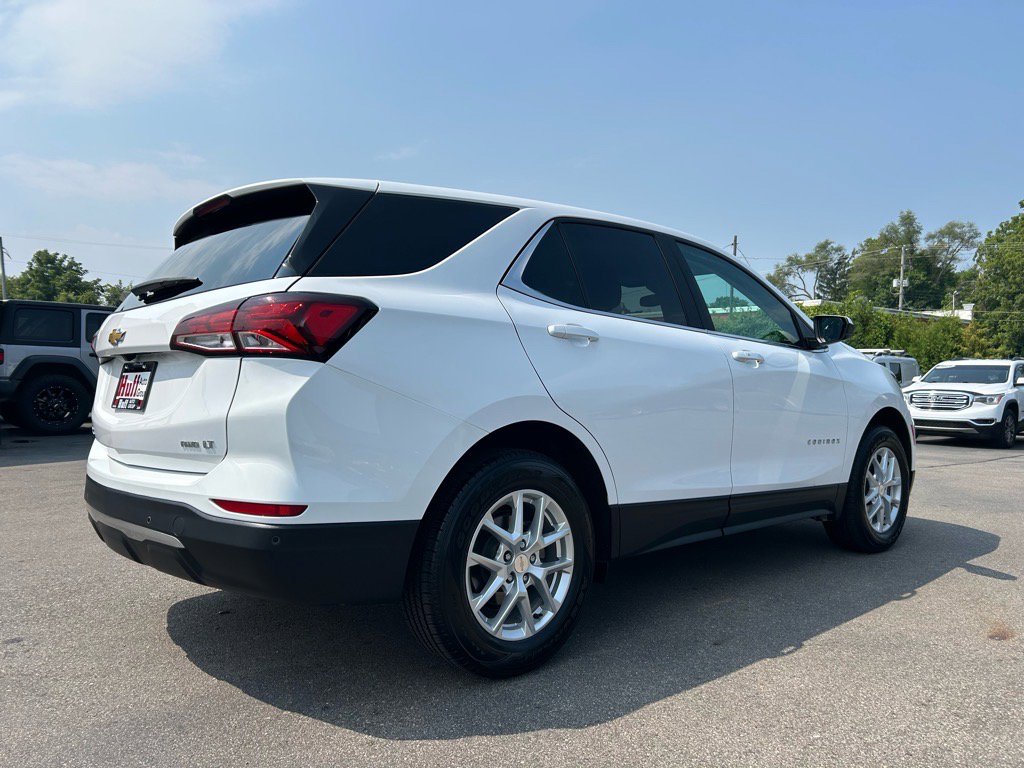Used 2023 Chevrolet Equinox LT w/ Driver Convenience Package image 8