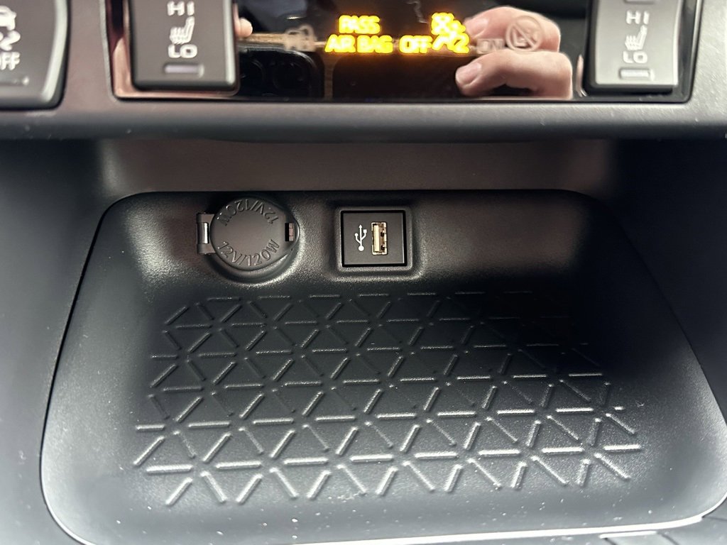 New 2025 Toyota RAV4 XLE image 30