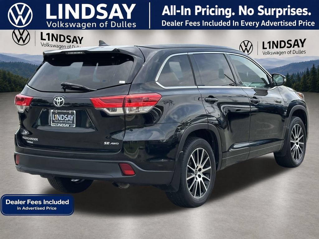 Used 2018 Toyota Highlander SE w/ Carpet Mat Package (TMS) AWD/4WD image 7