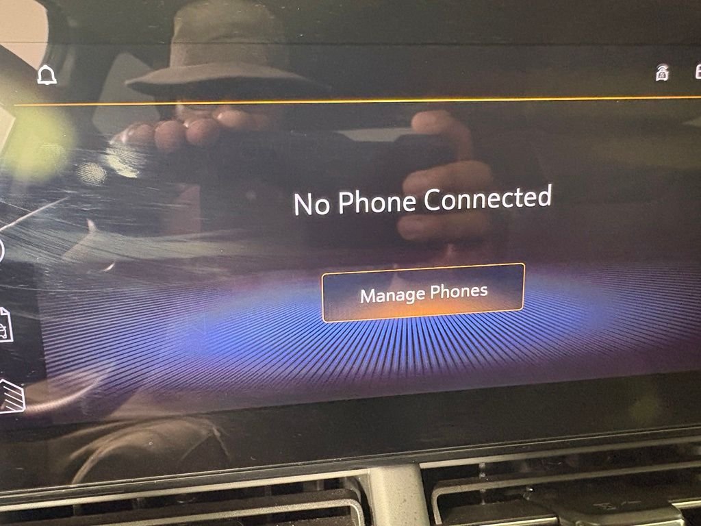 Used 2025 Chevrolet Trax LT FWD image 29