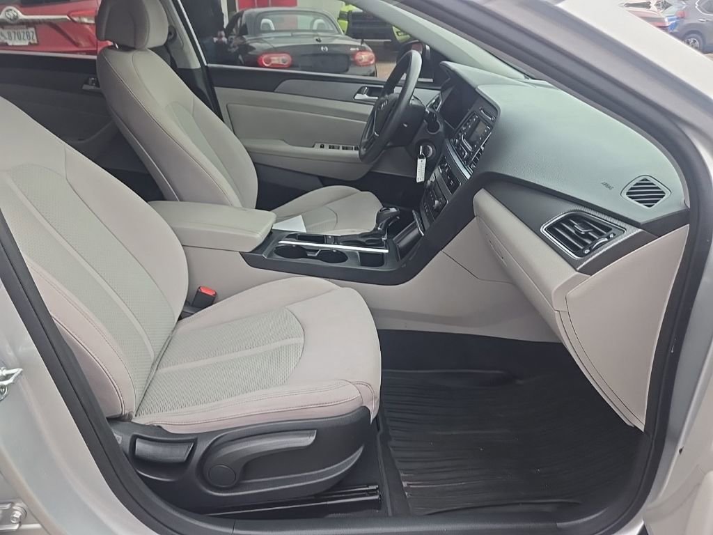 Used 2015 Hyundai Sonata SE w/ Option Group 09 image 23