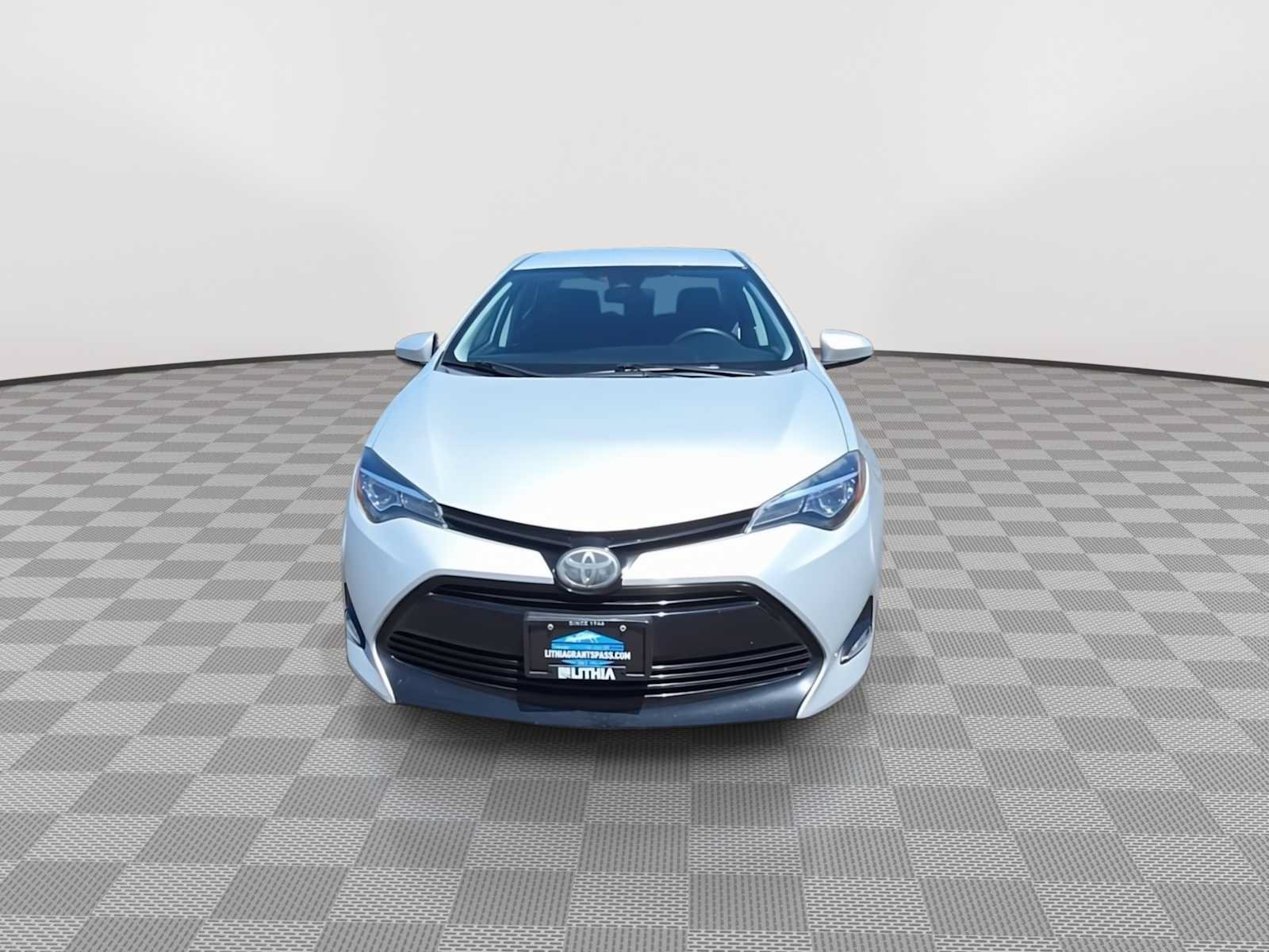 Used 2018 Toyota Corolla LE w/ LE Premium Package FWD image 3
