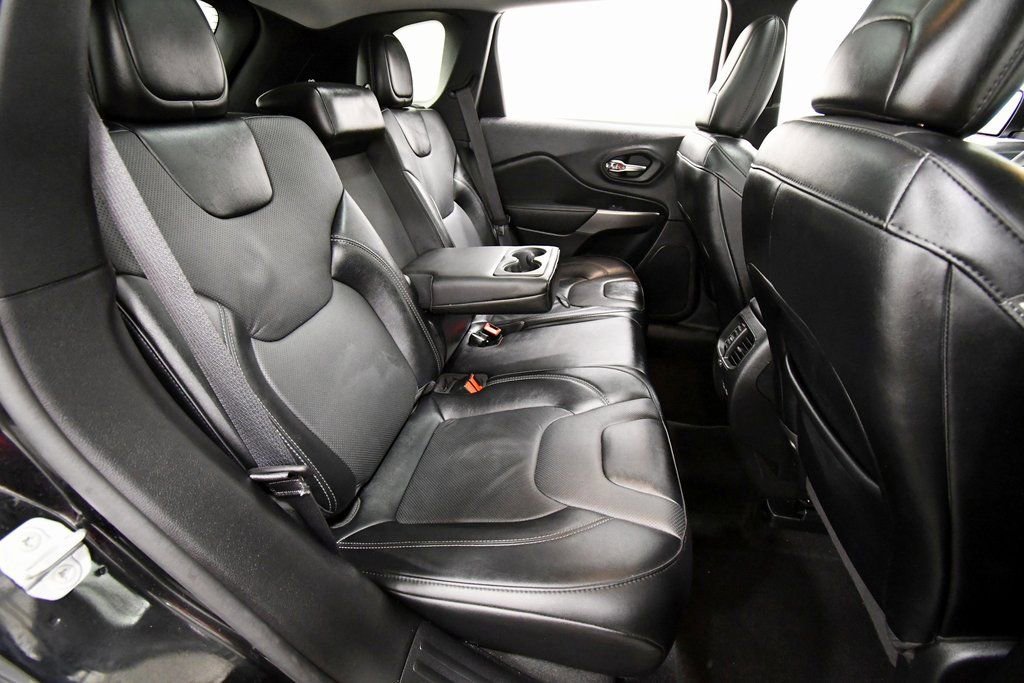 Used 2022 Jeep Cherokee Limited w/ Mopar Interior Package image 17