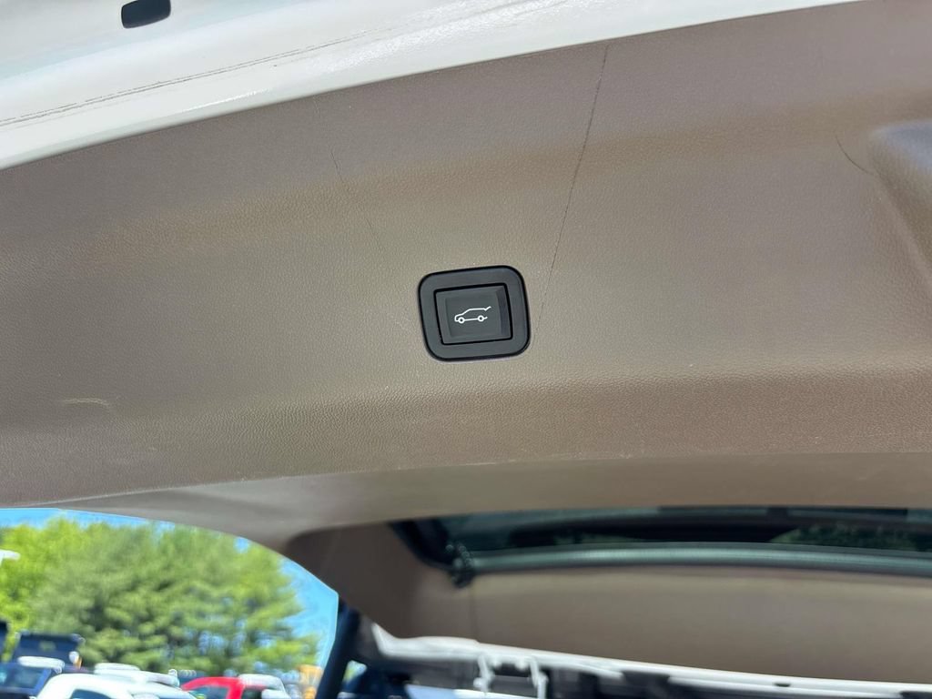 Used 2022 GMC Yukon Denali AWD/4WD image 18