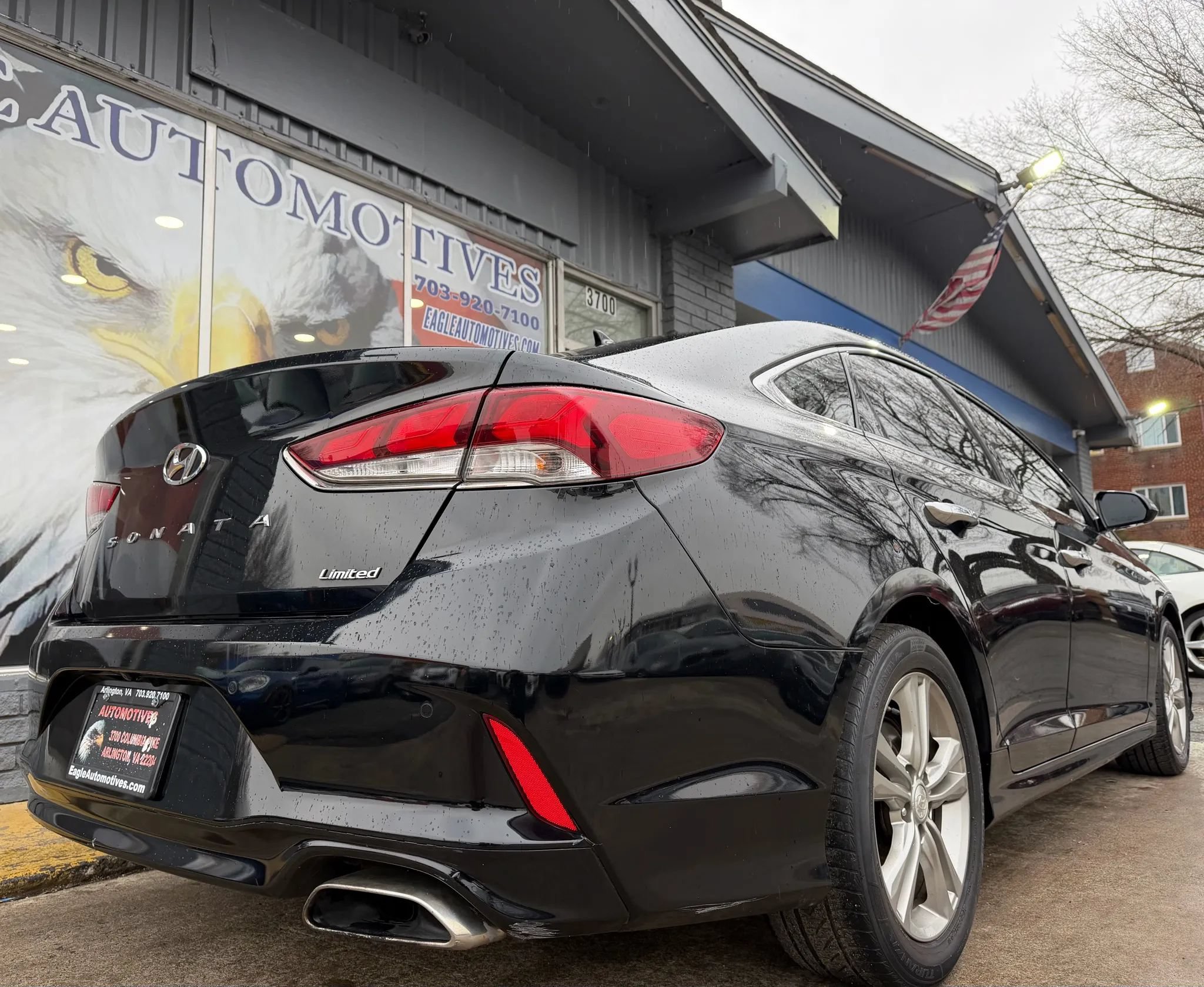 Used 2018 Hyundai Sonata Limited w/ Limited Ultimate Package 03 FWD image 3