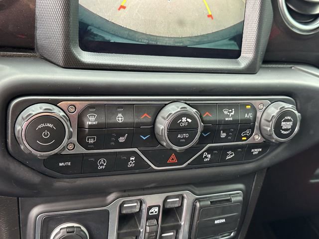 Used 2019 Jeep Wrangler Unlimited Sahara AWD/4WD image 17