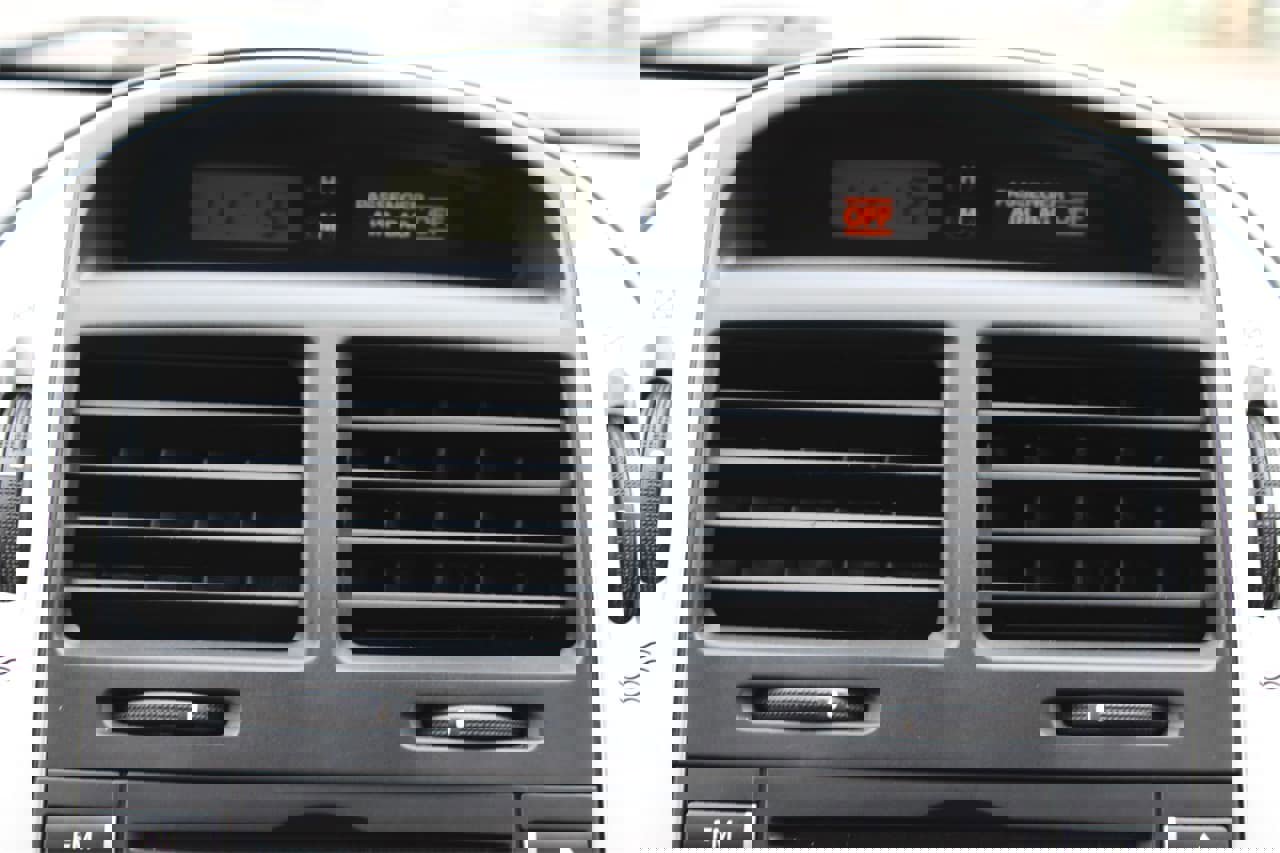 Used 2009 Kia Spectra5 SX image 16