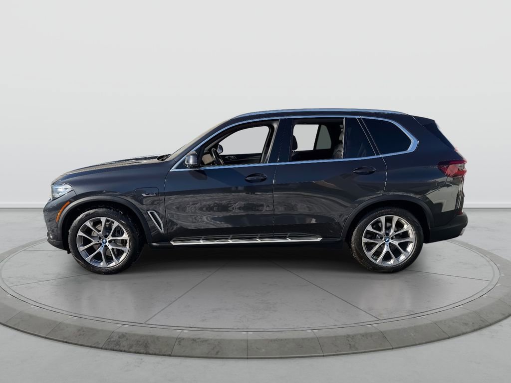 Used 2022 BMW X5 xDrive45e image 4