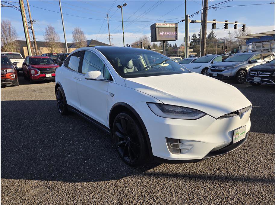 Used 2016 Tesla Model X 90D image 2