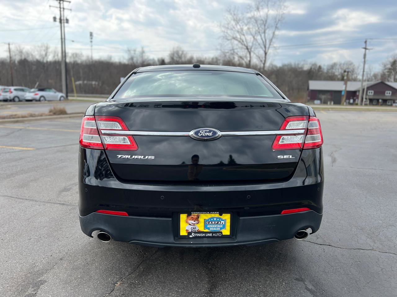 Used 2017 Ford Taurus SEL FWD image 6