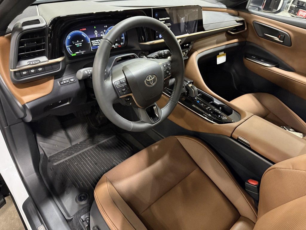 New 2025 Toyota Crown Signia Limited image 13