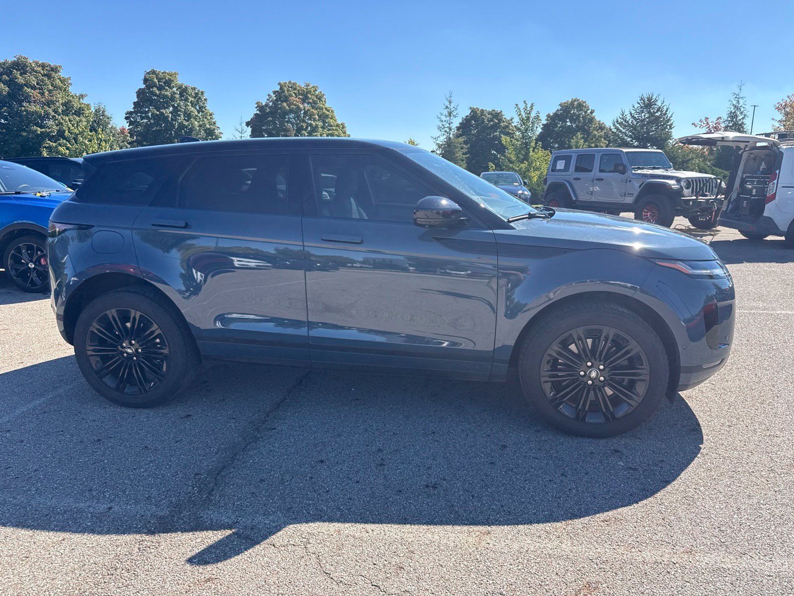 Used 2026 Land Rover Range Rover Evoque S AWD/4WD image 4
