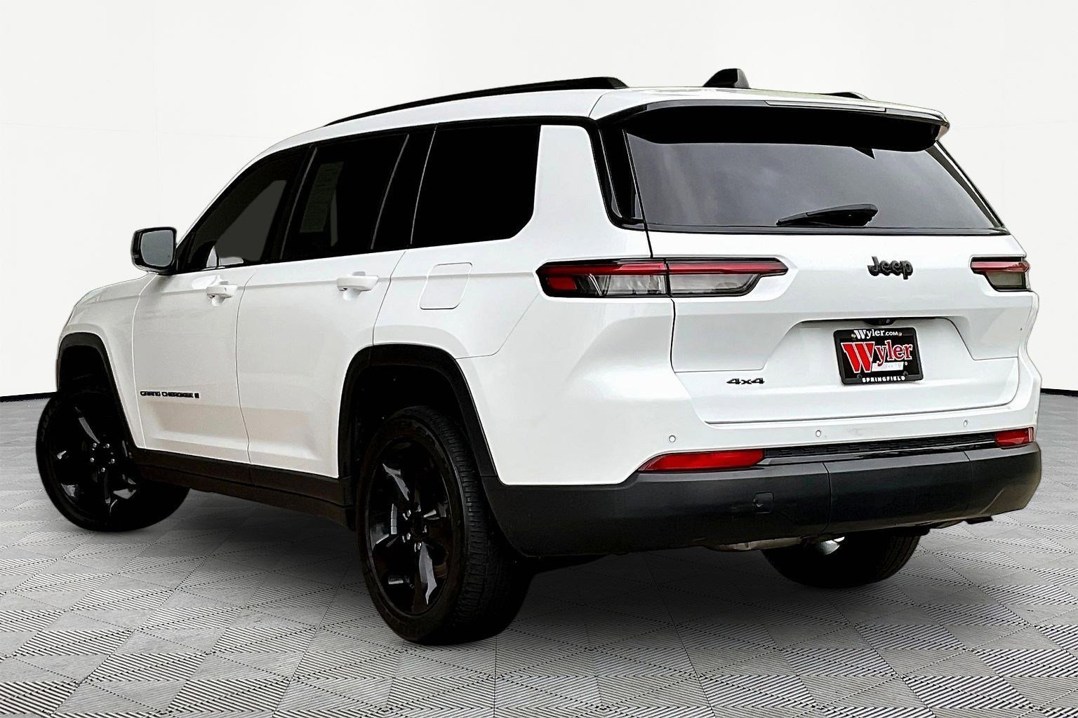 Used 2023 Jeep Grand Cherokee L Laredo AWD/4WD image 4