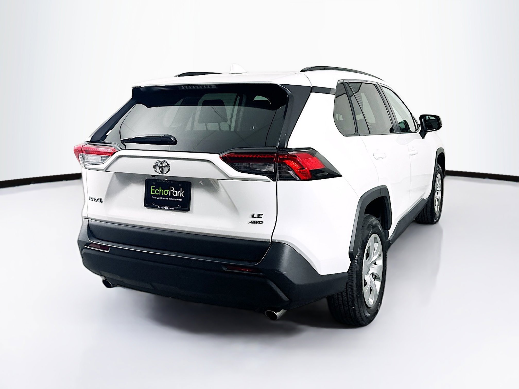 Used 2021 Toyota RAV4 LE AWD/4WD image 9
