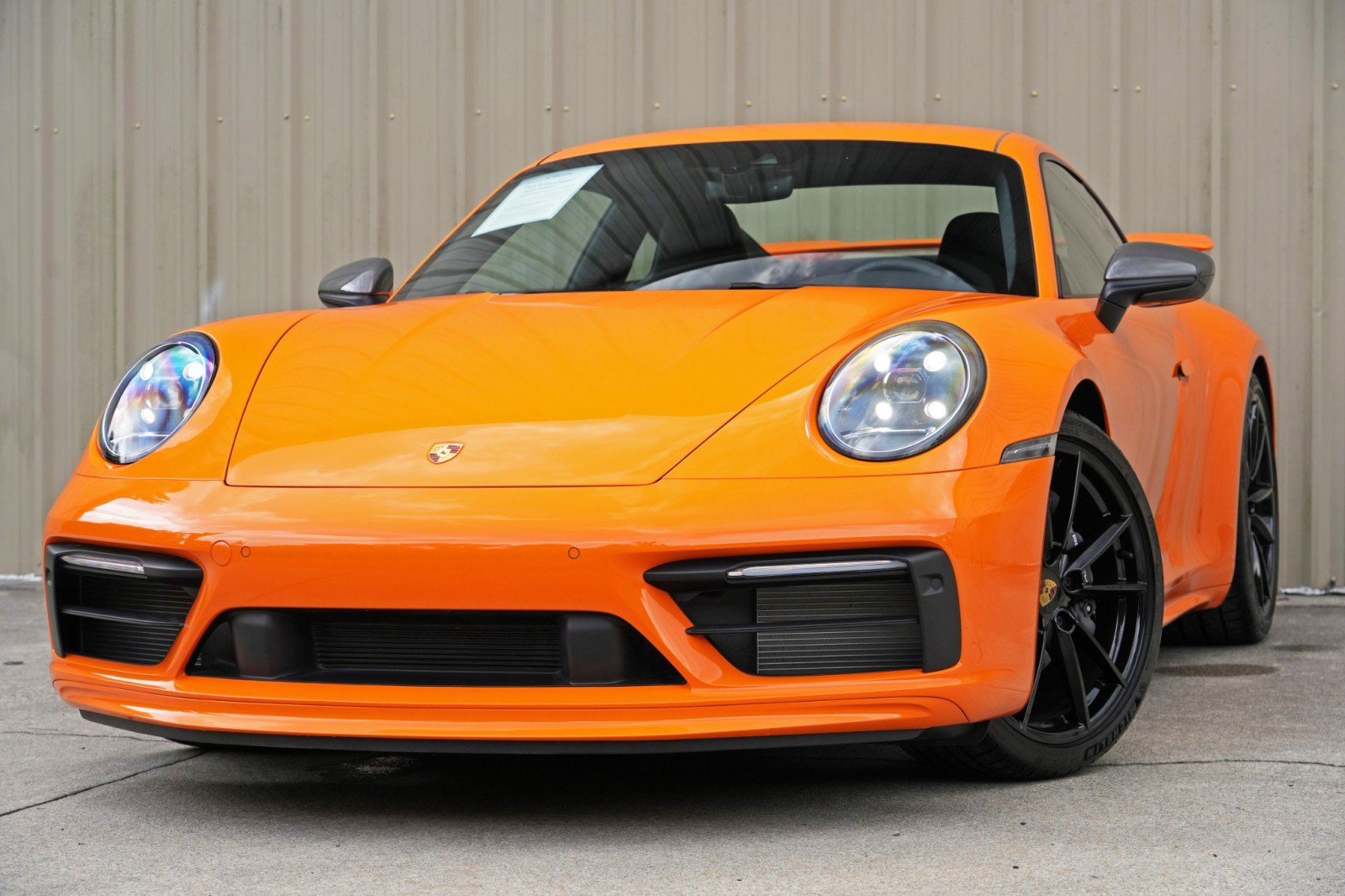 Used 2024 Porsche 911 Carrera T RWD image 3