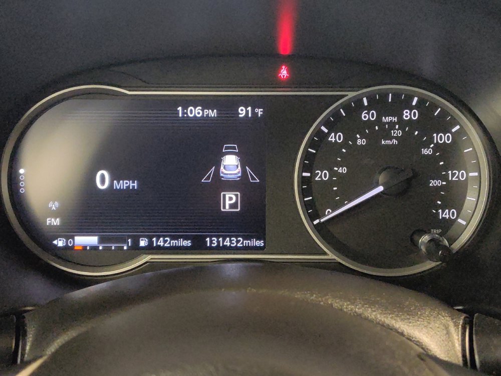 Used 2018 Nissan Kicks SR w/ Premium Package FWD image 23