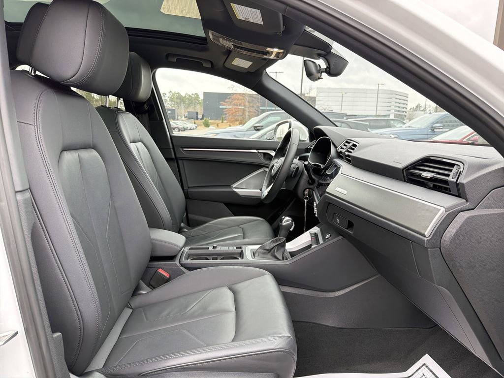 Used 2025 Audi Q3 2.0T Premium image 20