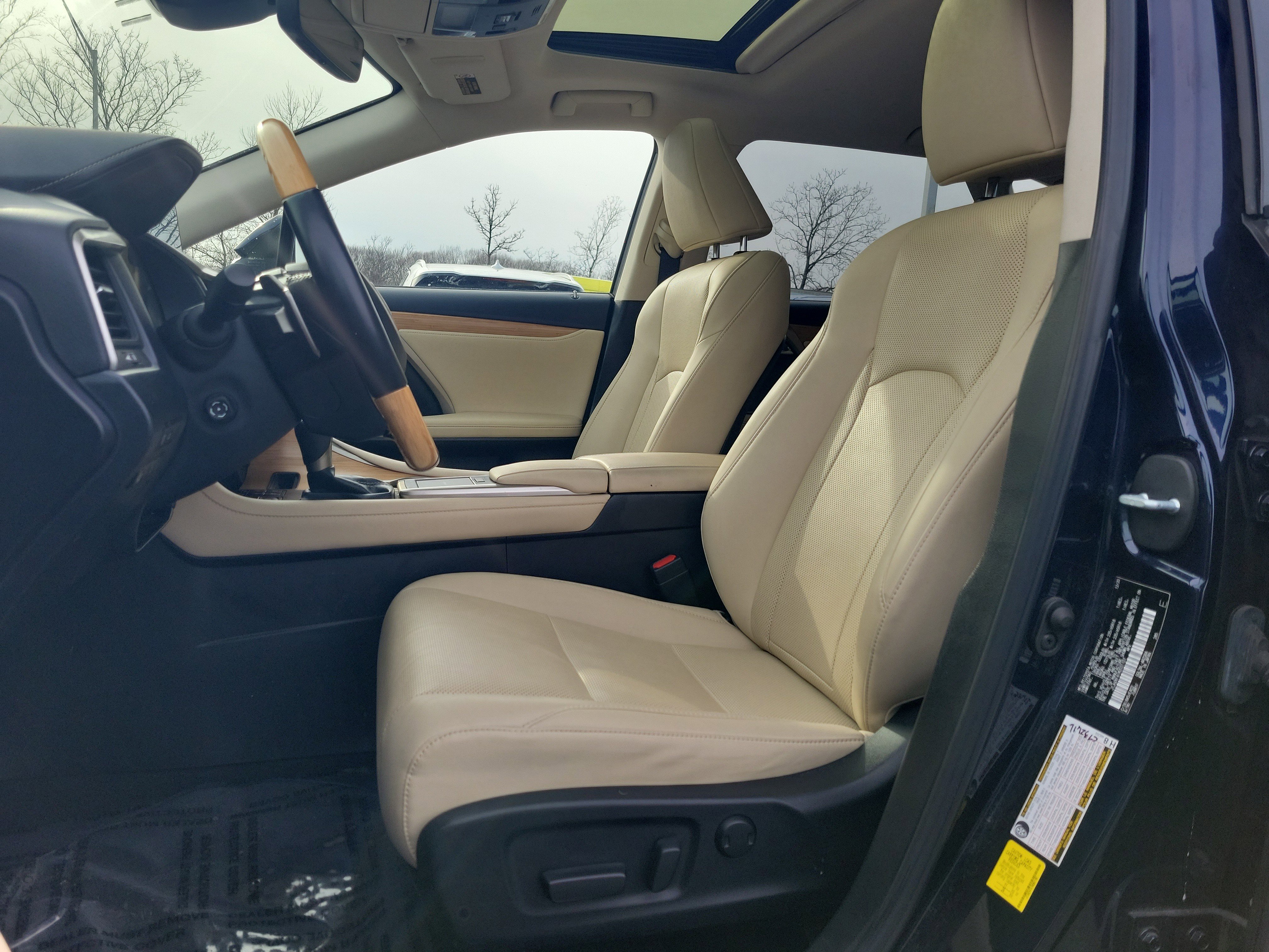 Used 2021 Lexus RX 350L 350L w/ Premium Package image 24