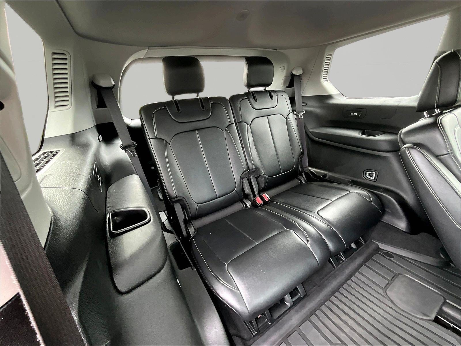 Used 2023 Jeep Grand Cherokee L Limited AWD/4WD image 26