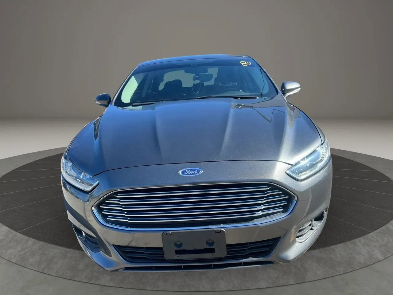 Used 2015 Ford Fusion SE w/ Equipment Group 201A image 2