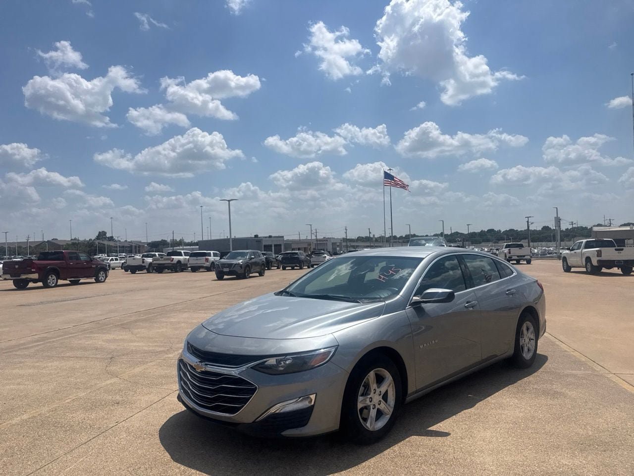 Used 2025 Chevrolet Malibu LS FWD image 8