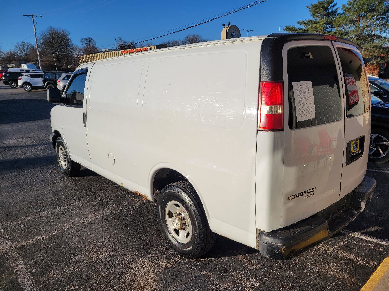 Used 2015 Chevrolet Express 2500 image 21