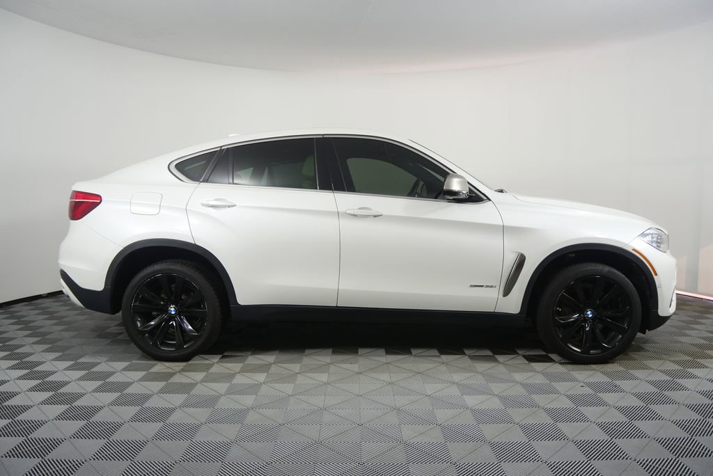Used 2019 BMW X6 sDrive35i w/ Executive Package RWD image 2