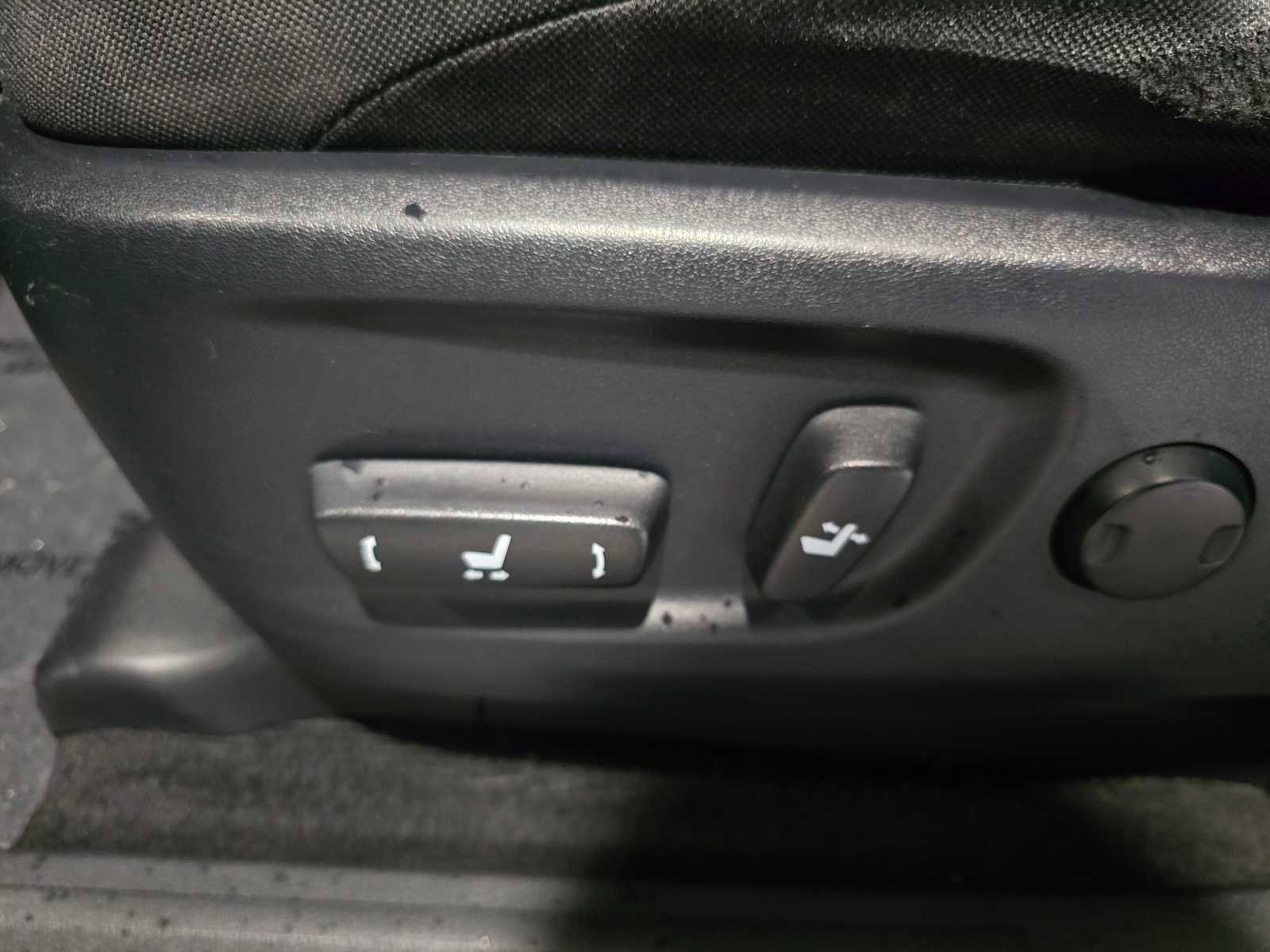 Used 2015 Toyota 4Runner SR5 image 23