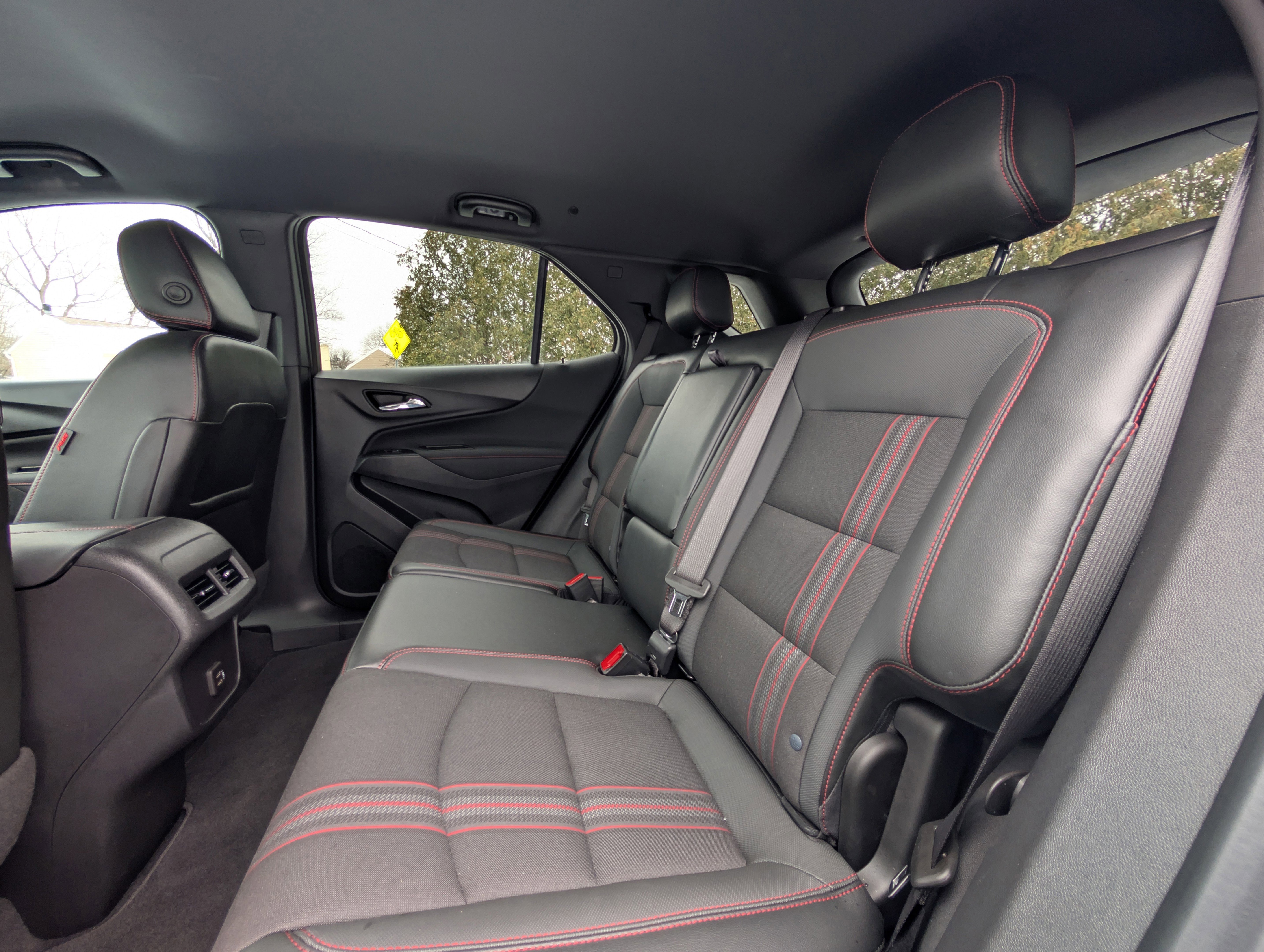 Used 2023 Chevrolet Equinox RS image 33