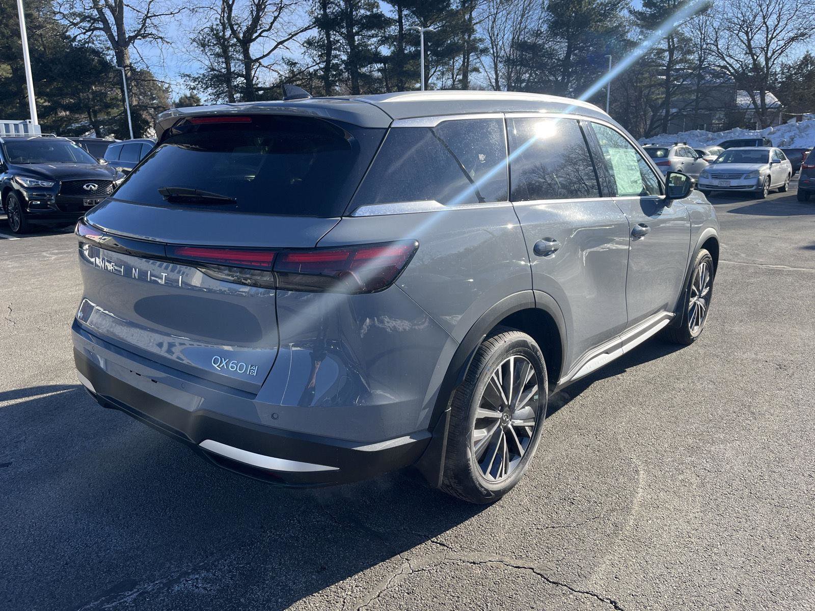 New 2026 INFINITI QX60 Luxe w/ Family Package image 3