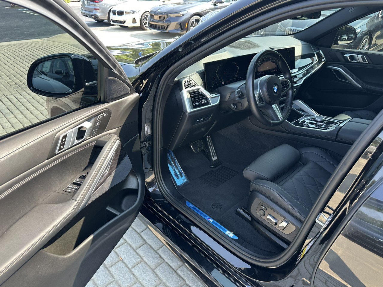 Used 2024 BMW X6 xDrive40i w/ M Sport Professional Package AWD/4WD image 41