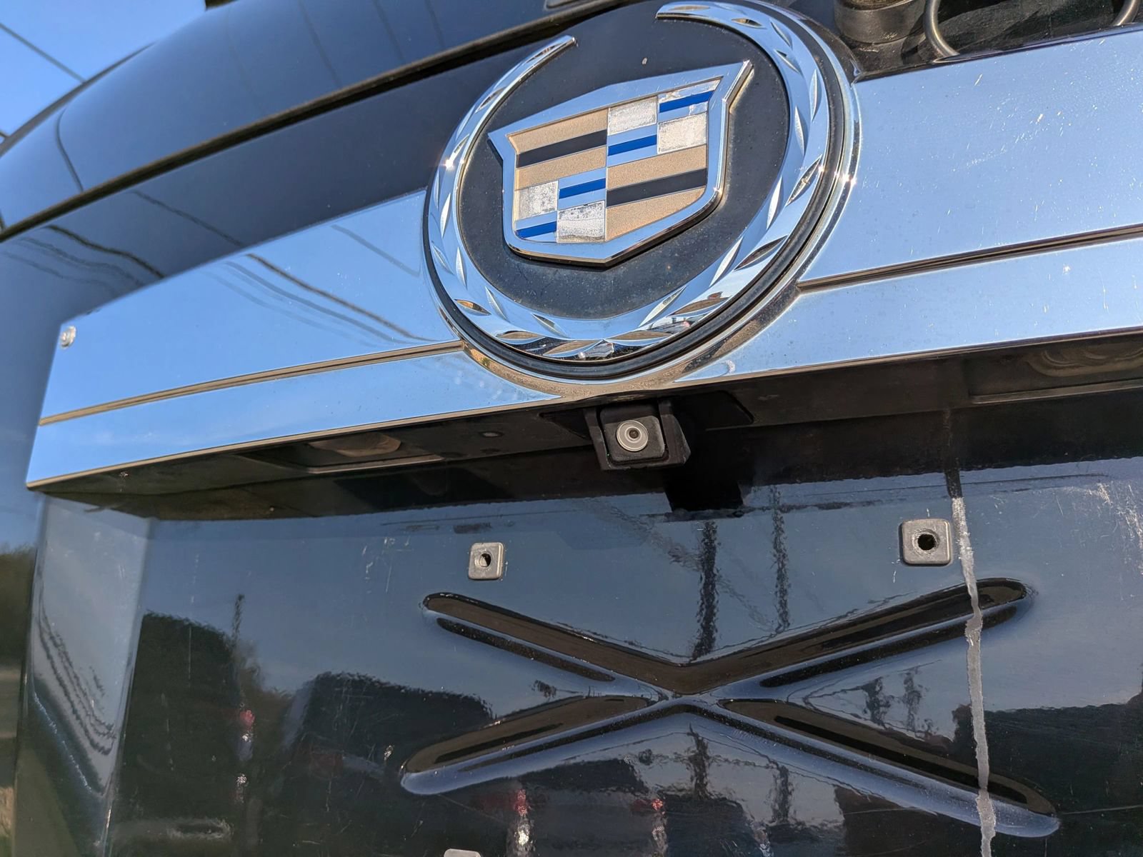 Used 2011 Cadillac Escalade Premium AWD/4WD image 15