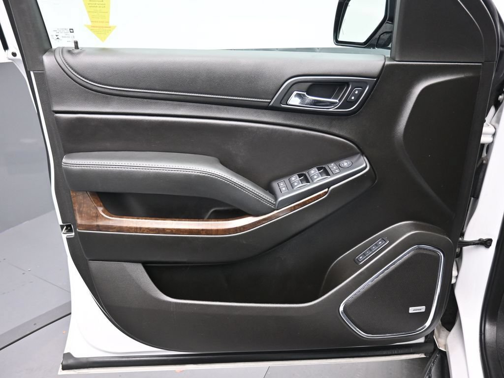 Used 2019 Chevrolet Tahoe LT w/ Luxury Package AWD/4WD image 9