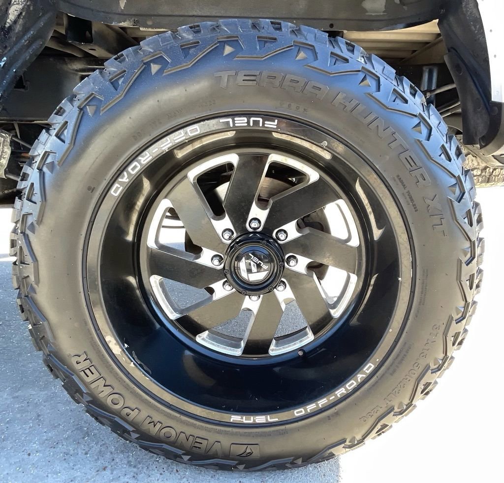 Used 2017 Ford F250 Lariat w/ Lariat Value Package AWD/4WD image 12